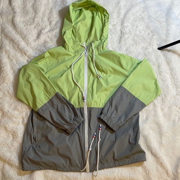 light windbreaker‎ jacket - Picture 1 of 8